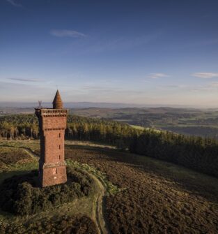 Airlie Monument Walking Route
