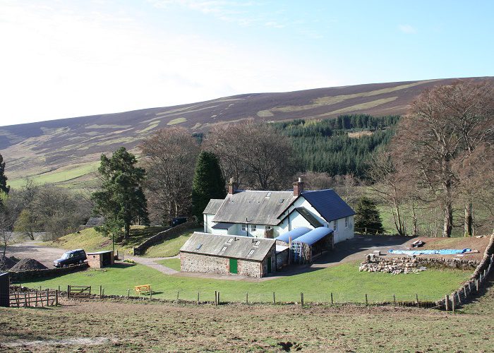 Exterior view of Glenprosen Hostel