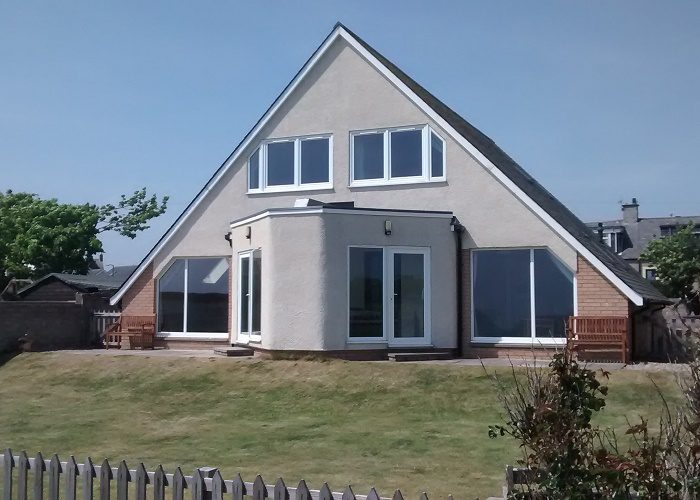 Exterior view of Hawthorn Cottages in Carnoustie