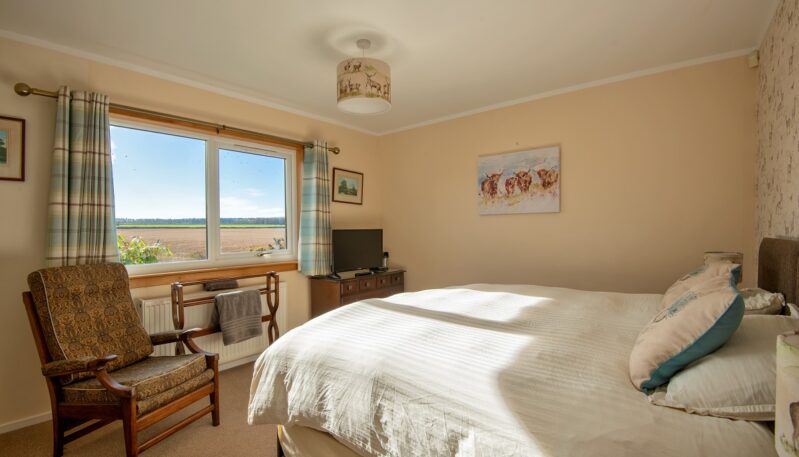 Newton Farm - Self Catering Accommodation near Forfar