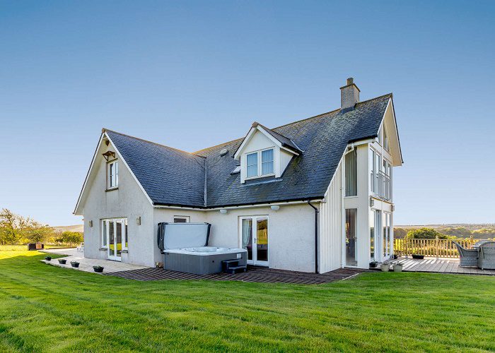 Exterior view of Taigh Gleusta near Forfar