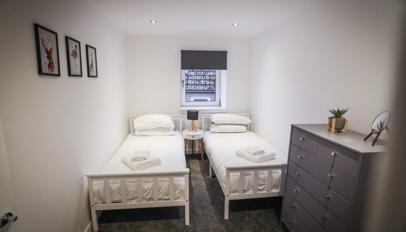 Twin bedroom at Clifftop Cottage